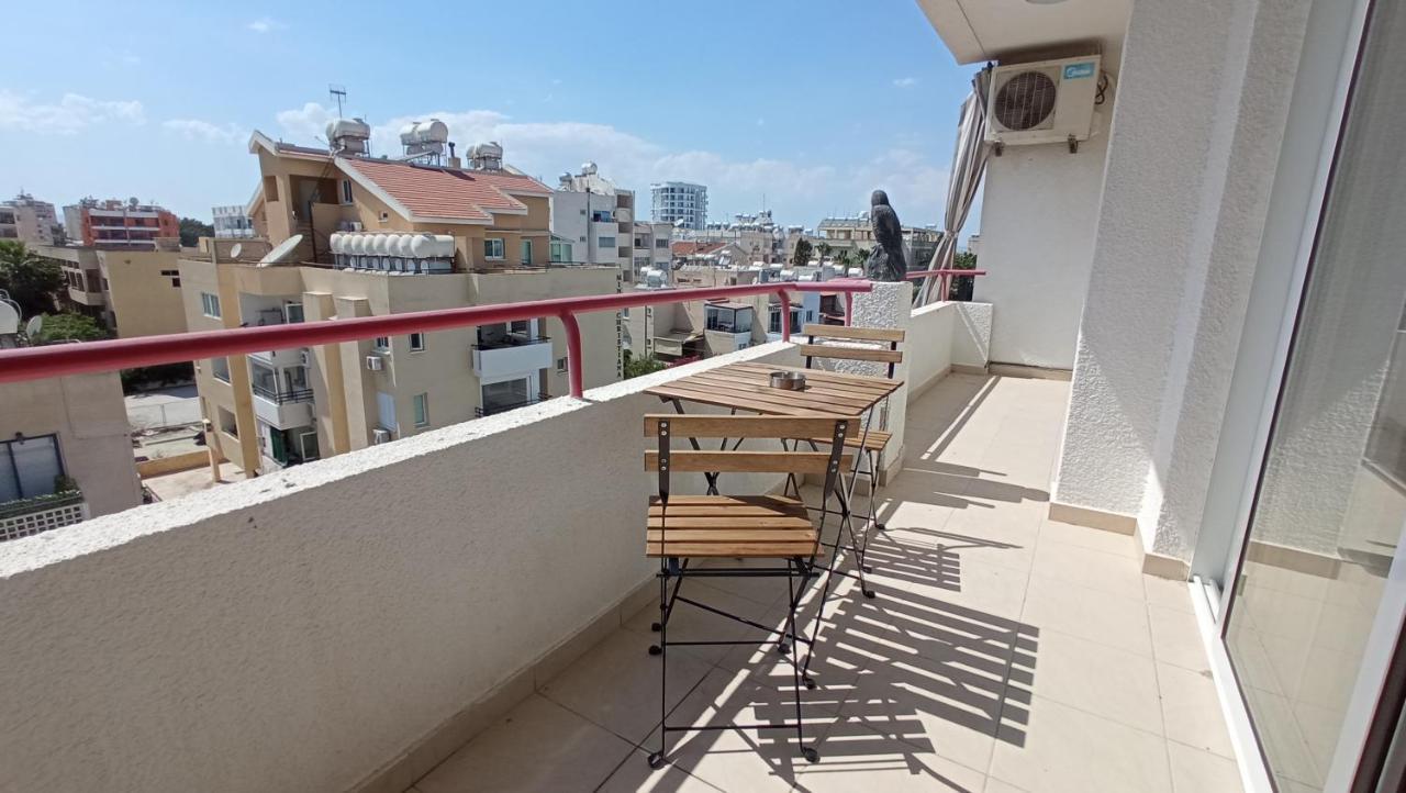 5 Min To The Beach Holiday Shared Apartment Incl Netflix - Private Room In 3 Bdr Apt Larnaca Exterior photo